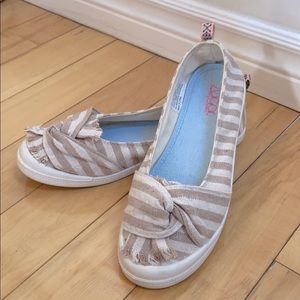 NWT Sugar MemoryFoam Beige Striped Flat Shoes, 9.5